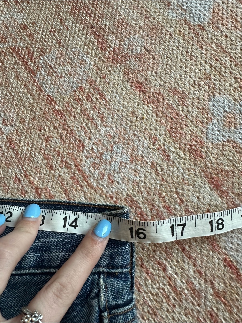 AGOLDE Parker vintage cut off short A026E-811 rocksteady wash Aritzia size 26 - Picture 8 of 10